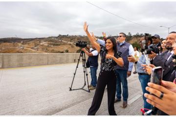 Alcaldesa de Tijuana inaugura ampliación de carriles en cañón...